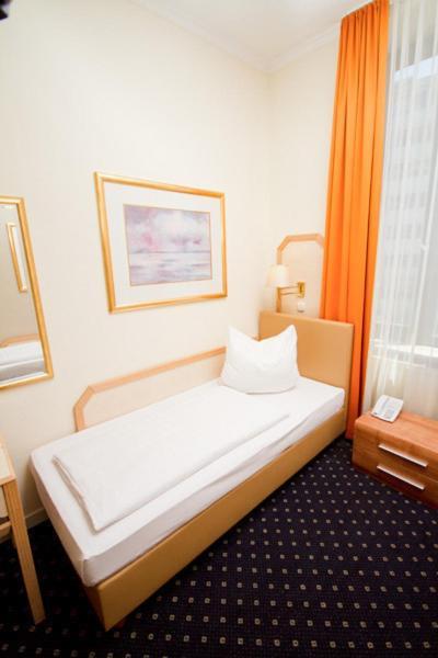 Hotel Tourist Francoforte sul Meno Camera foto